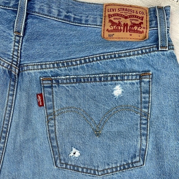LEVI'S 501 Distressed Destroy Cut-off Jean Shorts Size 31 Button Fly Front Blue - Picture 12 of 17